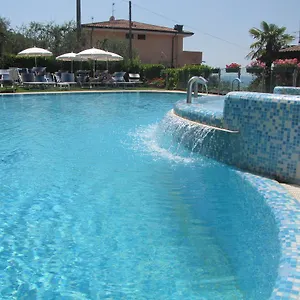residence-villa-margherita-brenzone.hotelinveneto.com/