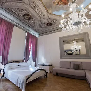 Couette-café N4u, Florence